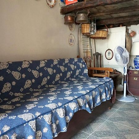 הוילה House In Skyros With An Amazing Sea View מראה חיצוני תמונה